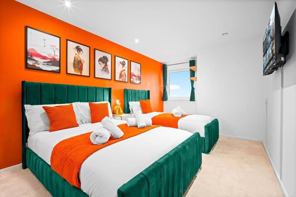 Top Floor City Centre Apartment - Sleeps 7 - 4 Beds - With Balcony And Parking - Smart Tv'S On Each Bedroom Wall - 5 Mins From Bullring, Selfridges, Moor Street Station - By Zena Stays Birmingham Esterno foto